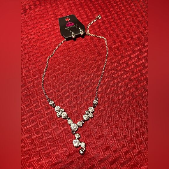 New! Necklace & Earrings by Paparazzi Jewelry New without Tags - Picture 1 of 3